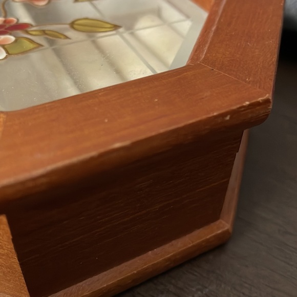 Jewelry box - Picture 4 of 4